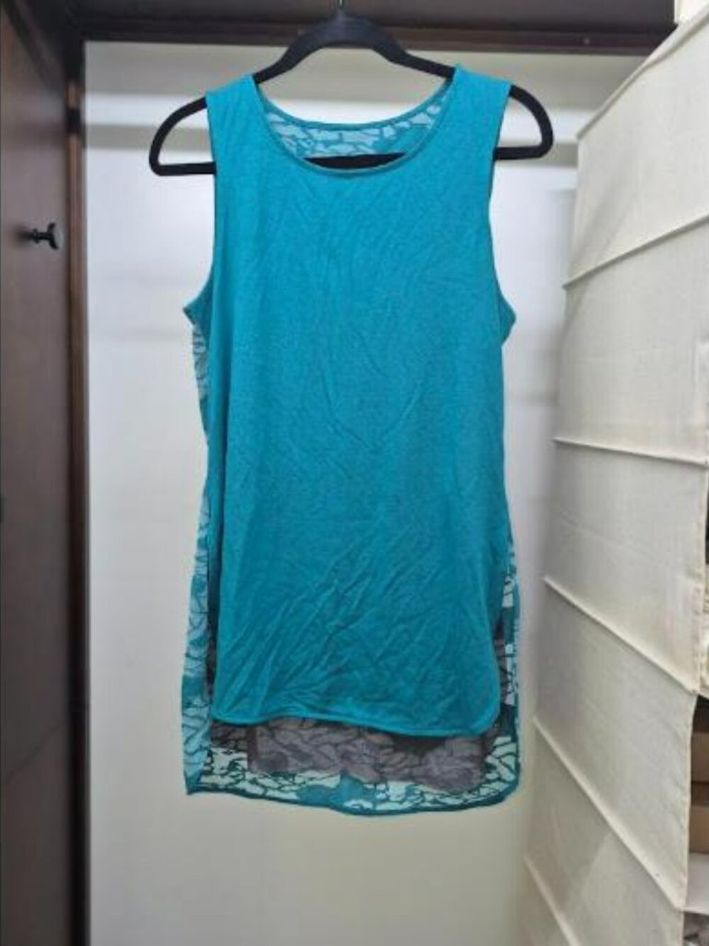 Tangerine Teal Sleeveless Hi-Lo Top Small